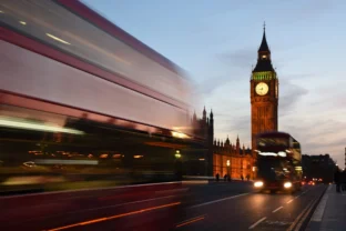 Buying and selling: a guide to London conveyancing